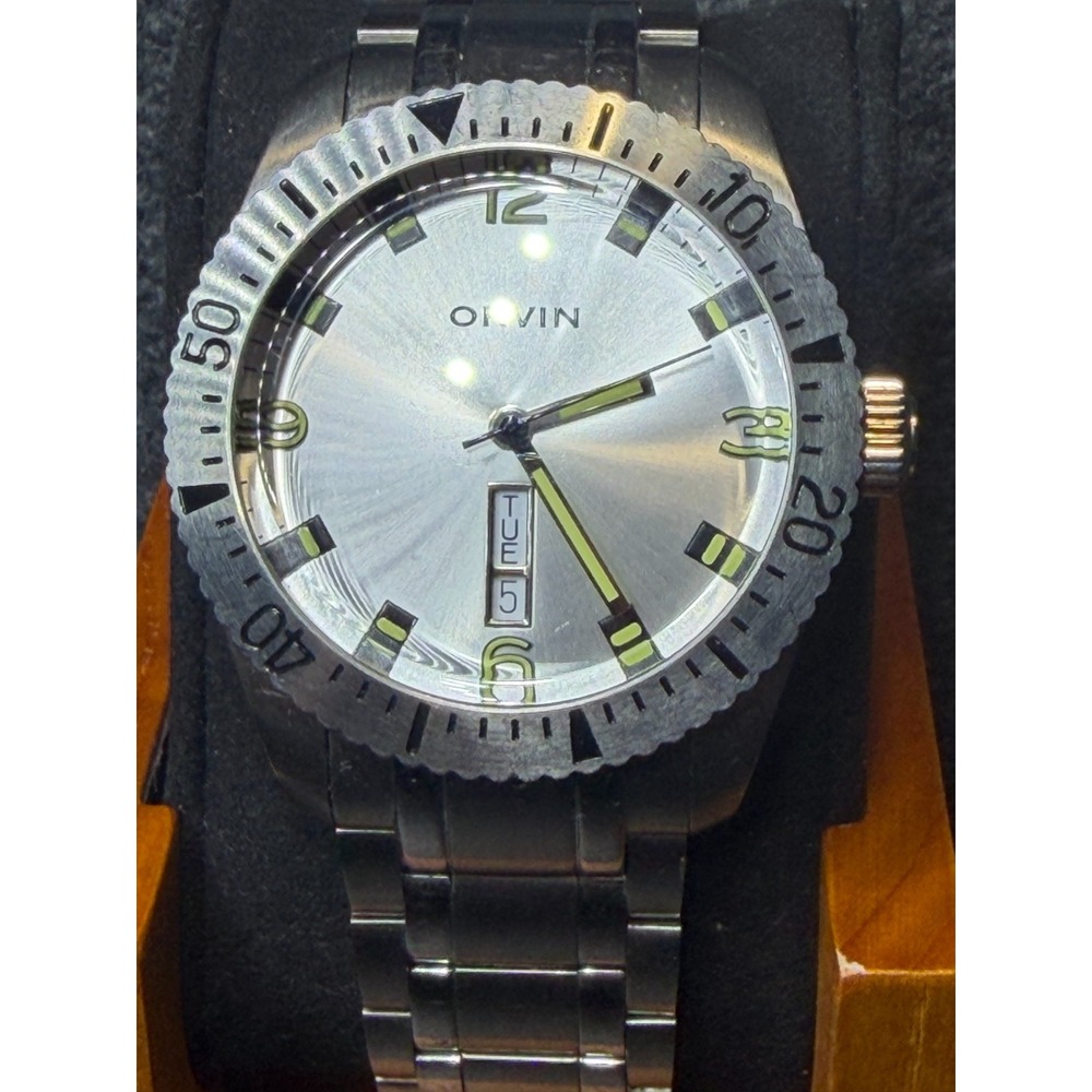 Orvin ODD1 Mens 42mm Silver Dial Day Date Quartz Diver 200M Stainless Watch